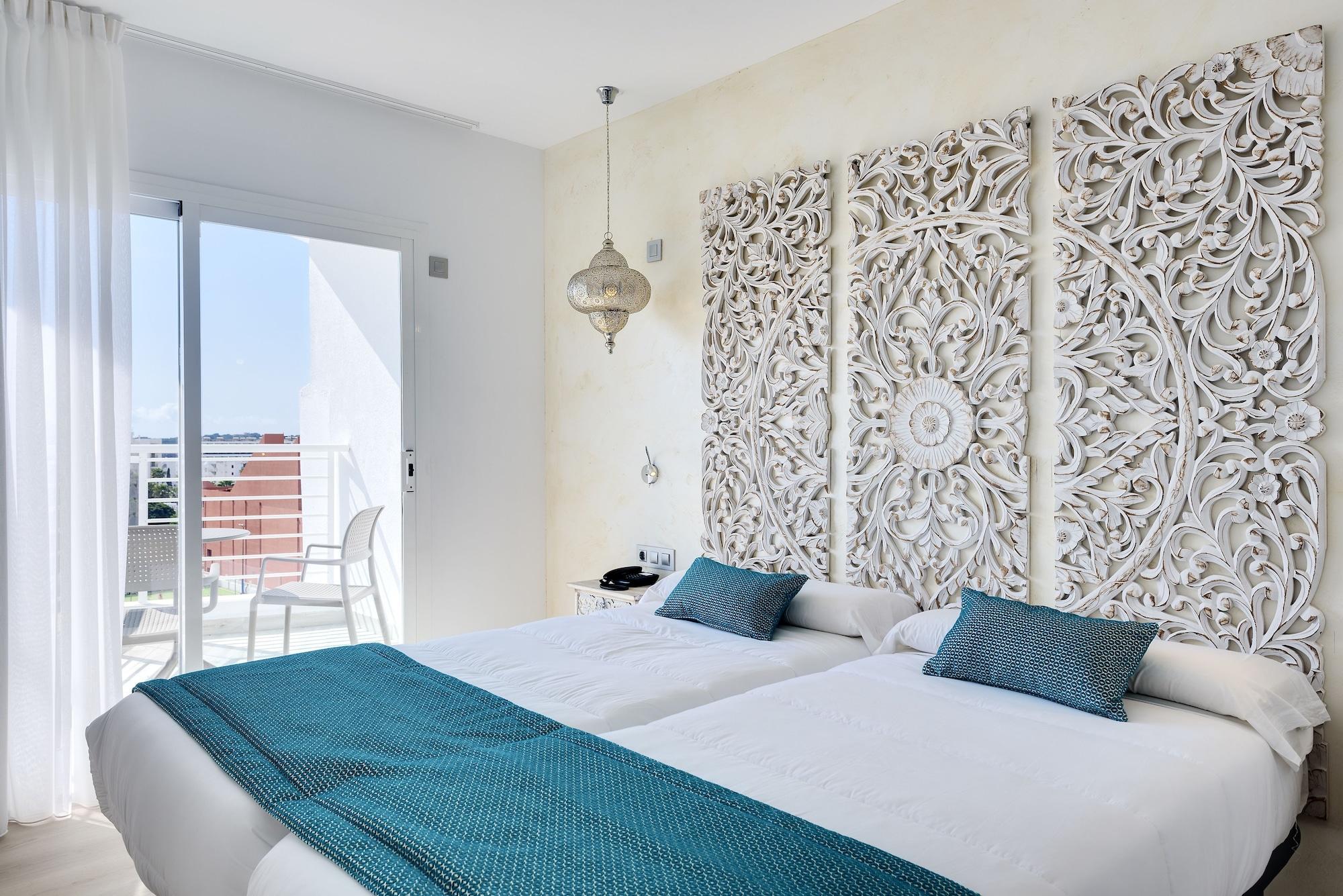 Cala Millor Garden Hotel - Adults Only ภายนอก รูปภาพ